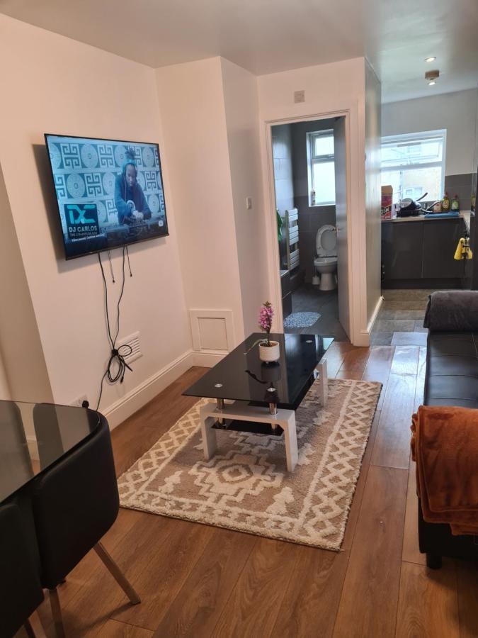 Luxury One Bedroom Flat Londra Dış mekan fotoğraf